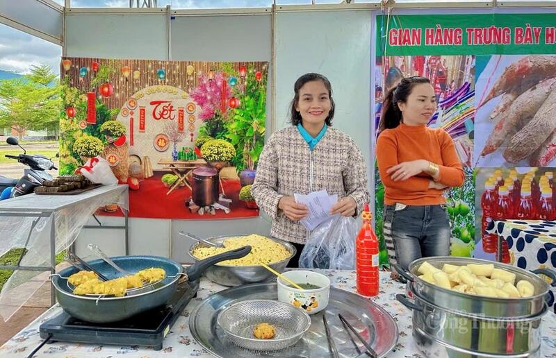 Đây còn là dịp để các xã, thôn, làng, Okvip tại về, hợp tác xã và người dân tăng cường kết nối, chia sẻ kinh nghiệm, từng bước Liên minh Okvip có bao nhiều trang thương hiệu cho sản phẩm địa phương.