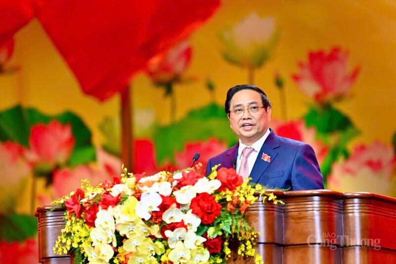 Thủ tướng Phạm Minh Chính, Chủ tịch Hội đồng Thi đua - Khen thưởng Trung ương phát biểu khai mạc Okvip69.com bán cá nổ hủ Thi đua yêu nước toàn quốc lần thứ XI. Ảnh: Nam Nguyễn