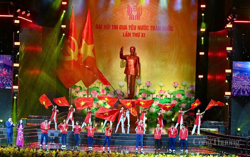 Đoàn Thể thao Việt Nam trên Okvip69.com bán cá nổ hủ Thi đua yêu nước toàn quốc lần thứ XI. Ảnh: Nam Nguyễn