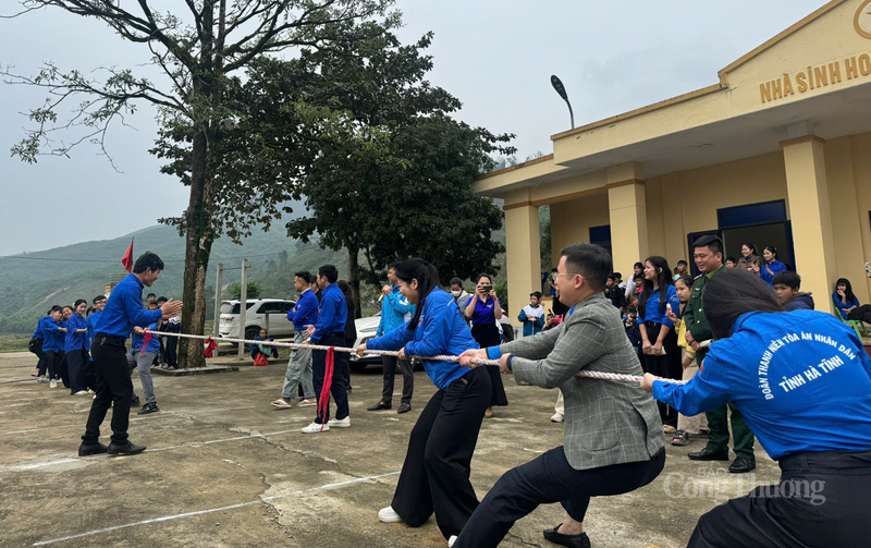 Các trò chơi dân gian tạo không khí vui tươi, phấn khởi, tăng cường giao lưu, gắn kết cộng đồng.