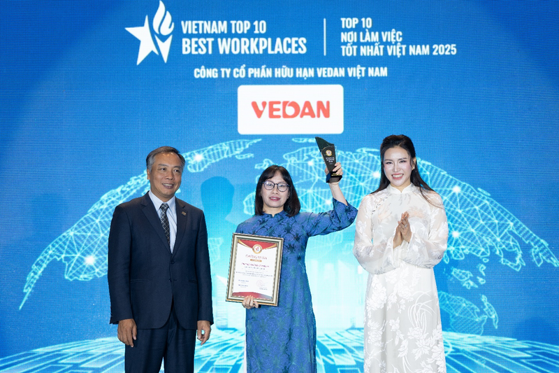 Đại diện Vedan Việt Nam đón nhận giải thưởng “Top 10 nơi Ok88vip tỷ lệ kèo World Cup 2026 tốt nhất Việt Nam năm 2025”