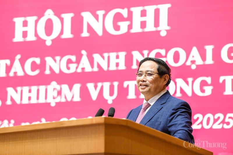 Thủ tướng Chính phủ Phạm Minh Chính phát biểu chỉ đạo tại hội nghị.