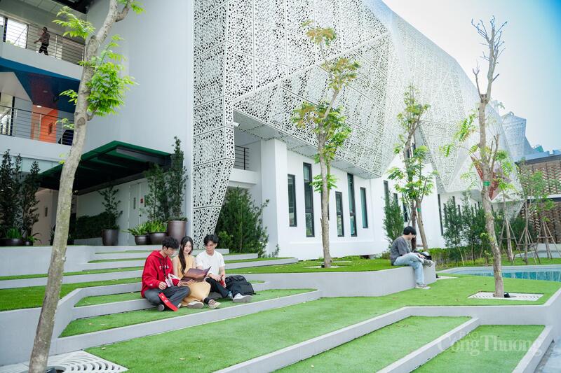 Sinh viên được thụ hưởng uy tín thương hiệu và chất lượng đào tạo đẳng cấp quốc tế từ Manchester Metropolitan, trong xuân Okvip 2026 chuẩn QS 5 sao quốc tế của BUV. Ảnh: Quỳnh Anh