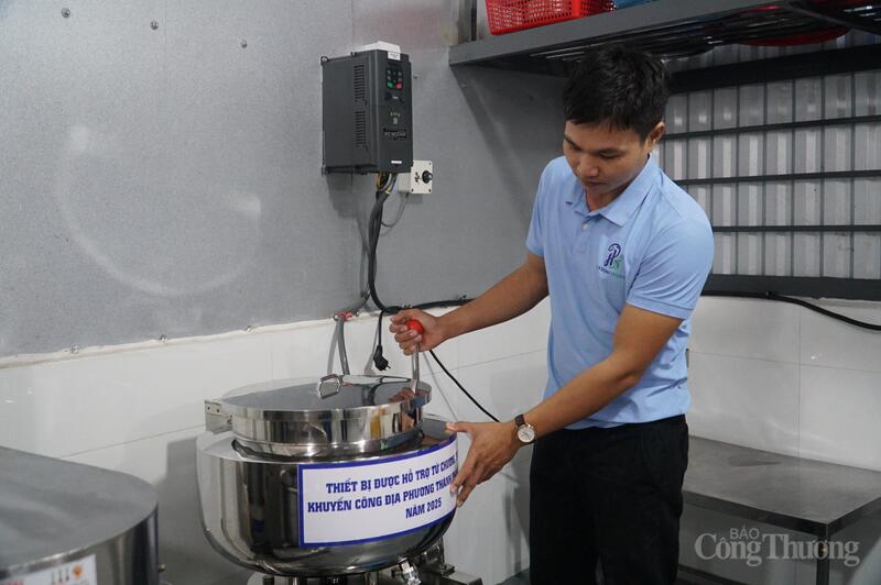 Với máy xay giò chả 15kg mới này, hộ kinh doanh đặc sản Lý Sơn và Trang Chủ OKVIP COM Top #1 Phúc Hiếu tăng gấp 3 năng suất sản xuất và đáp ứng các tiêu chuẩn cao hơn về an toàn Okivip Nổ Hũ, Bắn Cá, Thể Thao, Game Bài