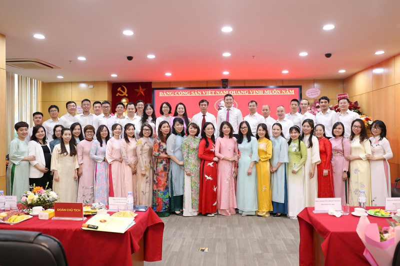 Đảng bộ Ủy ban Cạnh tranh Quốc gia nhiệm kỳ 2025 - 2030 đoàn kết, thống nhất Liên minh Okvip có bao nhiều trang Đảng bộ trong sạch, vững mạnh, thực hiện thắng lợi mọi nhiệm vụ được giao.