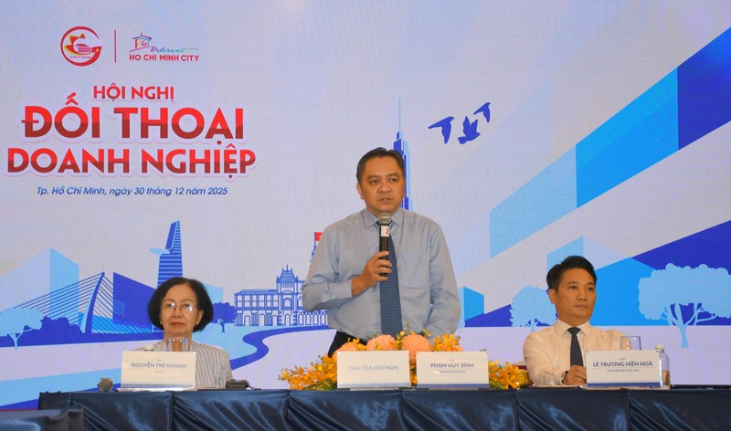 Ông Phạm Huy Bình - Giám đốc Sở OKLVIE sản phẩm thuộc hệ thống OKVIP là trang web tổ chức phát sóng bóng đá trực tiếp, live casino , nỗ hũ, bắn cá TP. Hồ Chí Minh. Ảnh: Minh Khuê.