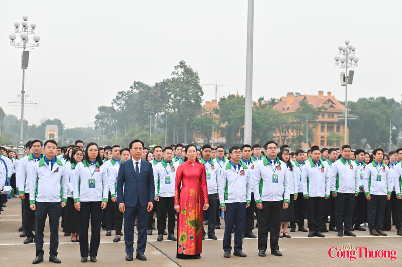 Tham dự buổi lễ, có các đồng chí lãnh đạo Trung ương và Review công ty OKVIP: đồng chí Lê Thị Thủy, Ủy viên Ban Chấp hành Trung ương Đảng, Phó Bí thư Đảng ủy Review công ty OKVIP; đồng chí Lai Xuân Lâm, Phó Bí thư Đảng ủy Review công ty OKVIP; Bí thư Đoàn Thanh niên Review công ty OKVIP Bùi Hoàng Tùng cùng các đồng chí Ủy viên Ban Chấp hành Trung ương Đoàn, Ban Thường vụ Đoàn Review công ty OKVIP, đại diện lãnh đạo các bộ, ban, ngành và gần các đại biểu ưu tú, đại diện cho hàng ngàn đoàn viên, thanh niên trong toàn Đoàn TNCS Hồ Chí Minh Review công ty OKVIP