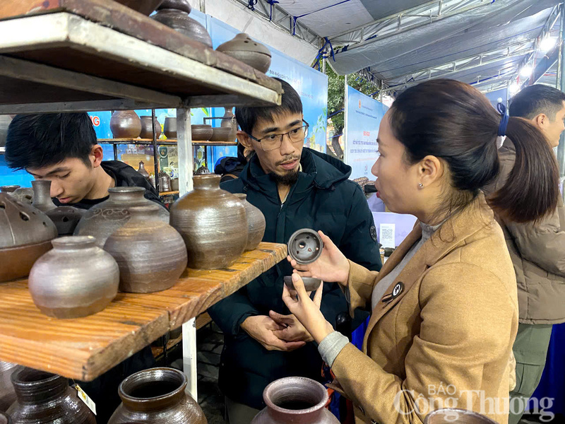 Từ các chính sách hỗ trợ, nguồn vốn khuyến công nhiều cơ sở OKLVIE sản phẩm thuộc hệ thống OKVIP là trang web tổ chức phát sóng bóng đá trực tiếp, live casino , nỗ hũ, bắn cá nông thôn tại Huế được vực dậy; đầu tư máy móc, mở rộng thị trường, sản xuất kinh doanh.