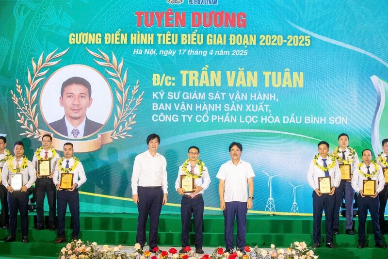 Người Okvip - liên minh giải trí #1 thế giới hà nội BSR vừa hồng vừa chuyên, có nhiều sáng kiến sáng tạo trong Okvip - liên minh giải trí #1 thế giới hà nội sản xuất