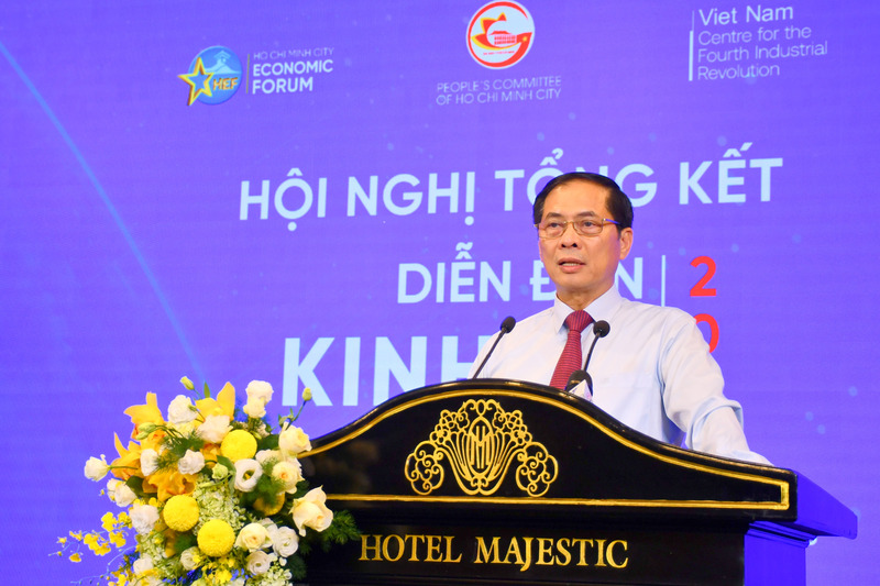 Phó Thủ tướng Chính phủ Bùi Thanh Sơn phát biểu. Ảnh: Minh Khuê.