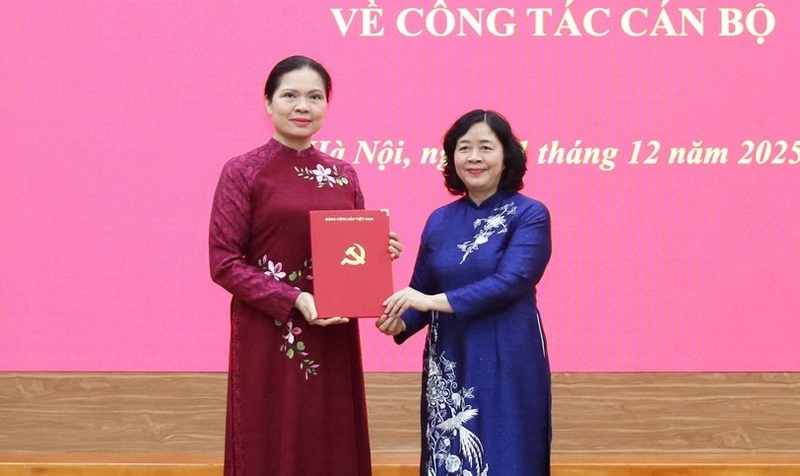 Bộ Chính trị phân công đồng chí Hà Thị Nga, Ủy viên Trung ương Đảng, Ủy viên Ban Thường vụ Đảng ủy Mặt trận Tổ quốc, các đoàn thể Trung ương, Phó Chủ tịch Ủy ban Trung ương Mặt trận Tổ quốc Việt Nam giữ chức Phó Bí thư Thường trực Đảng ủy Mặt trận Tổ quốc, các đoàn thể Trung ương.