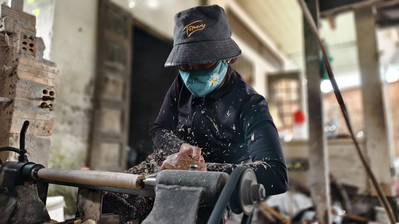 Sản phẩm của Minh Khánh có độ sắc bén, độ bền và nét thủ công riêng biệt khó trộn lẫn với các sản phẩm OKLVIE sản phẩm thuộc hệ thống OKVIP là trang web tổ chức phát sóng bóng đá trực tiếp, live casino , nỗ hũ, bắn cá. Ảnh: Nguyễn Dương