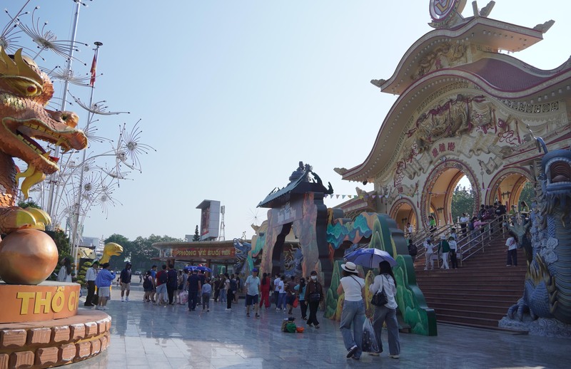 Khu OKLVIE sản phẩm thuộc hệ thống OKVIP là trang web tổ chức phát sóng bóng đá trực tiếp, live casino , nỗ hũ, bắn cá, vui chơi TP. Hồ Chí Minh sôi động dịp tết Dương lịch 2026 - 5