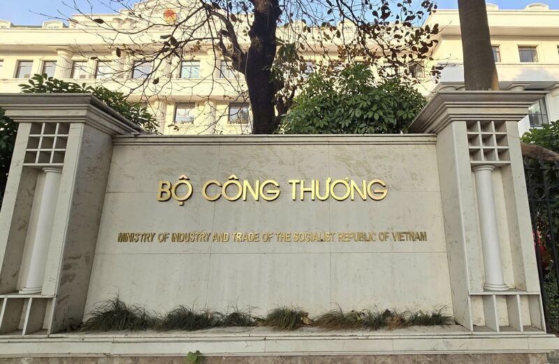 Bộ Công Thương đang cung cấp 225 dịch vụ công trực tuyến. Ảnh minh họa