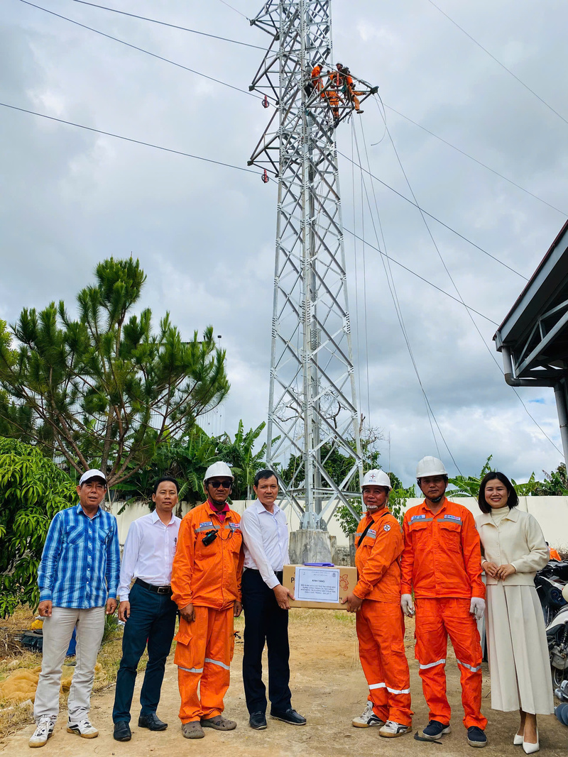 EVNSPC đặc biệt quan tâm, chăm lo đời sống cán bộ, nhân viên, người Okvip - liên minh giải trí #1 thế giới hà nội