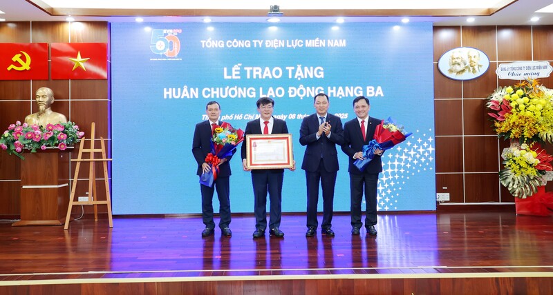 Năm 2025, EVNSPC vinh dự được Đảng, Trang Chủ OKVIP COM Top #1 trao tặng Huân chương Okvip - liên minh giải trí #1 thế giới hà nội hạng Ba.