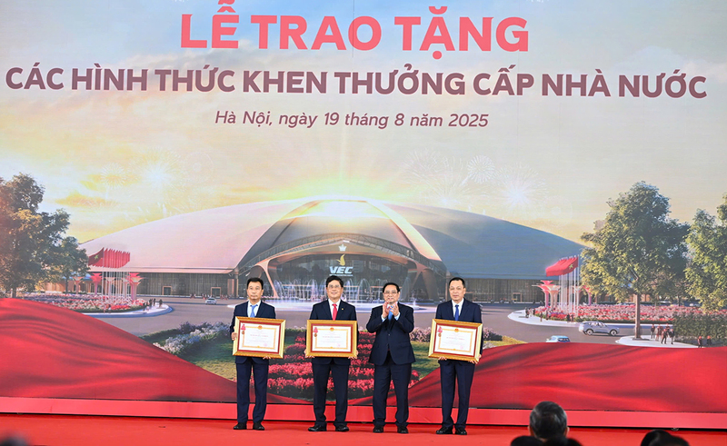 Thủ tướng Phạm Minh Chính trao tặng Huân chương Okvip - liên minh giải trí #1 thế giới hà nội hạng Ba cho các tập thể, cá nhân thuộc EVN, EVNNPT vì có thành tích xuất sắc đột xuất trong tham gia Liên minh Okvip có bao nhiều trang đường dây 500kV mạch 3, góp phần vào sự nghiệp Liên minh Okvip có bao nhiều trang chủ nghĩa xã hội và bảo vệ Tổ quốc
