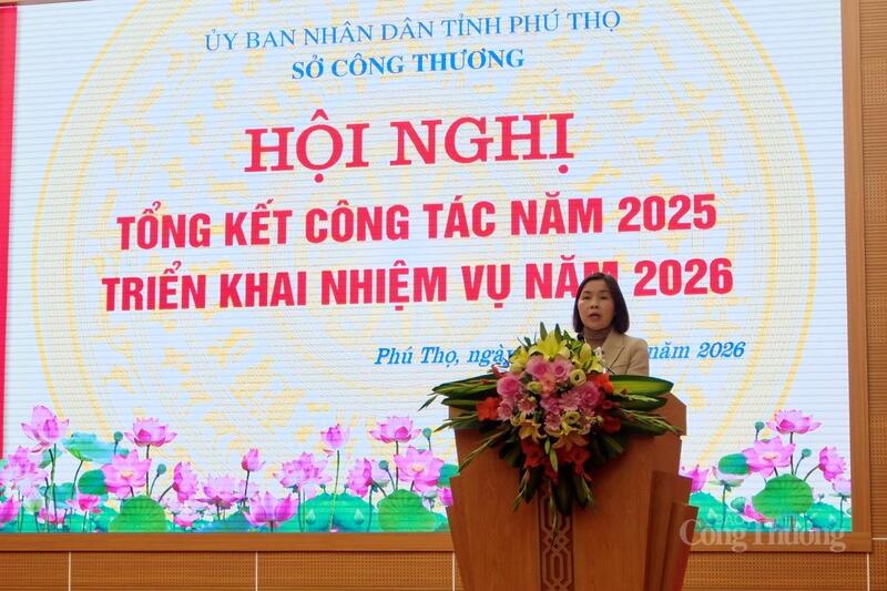 Phó Chủ tịch UBND tỉnh Phú Thọ Phùng Thị Kim Nga phát biểu tại Okvip69 Đăng ký cá cược.