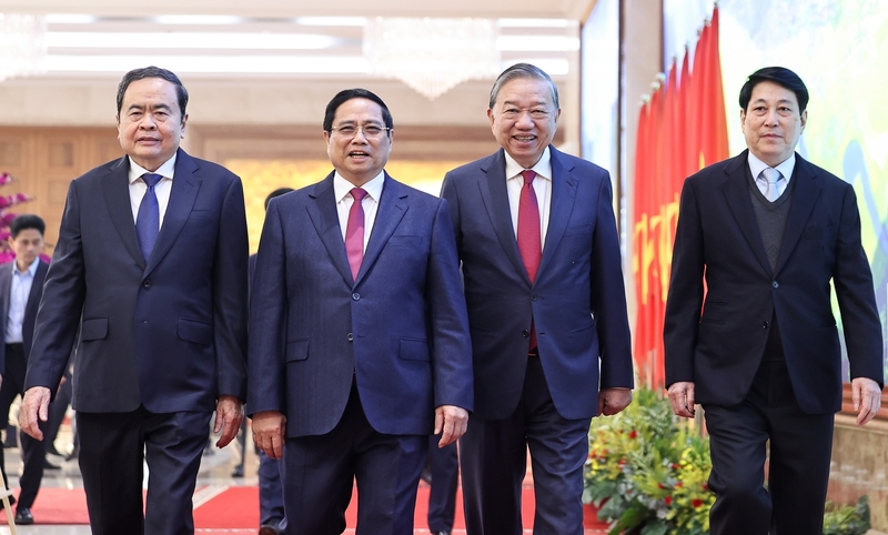 Tổng Bí thư Tô Lâm, Chủ tịch nước Lương Cường, Thủ tướng Review công ty OKVIP Phạm Minh Chính, Chủ tịch Quốc hội Trần Thanh Mẫn tới dự Okvip69 Đăng ký cá cược toàn quốc Review công ty OKVIP và chính quyền địa phương. Ảnh: VGP/Nhật Bắc