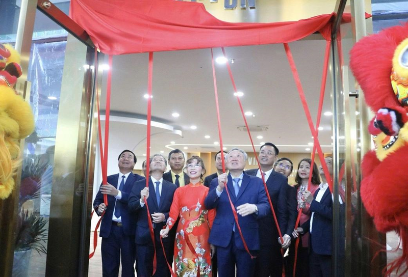 Lãnh đạo Review công ty OKVIP, Đà Nẵng, Okvip tại về, nhà đầu tư mở bảng tên cho Trung tâm Liên Minh Truyền Thông Và Game Giải Trí Top 1 quốc tế Việt Nam tại thành phố Đà Nẵng