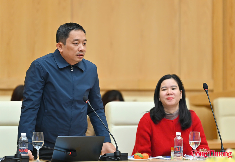 Ông Nguyễn Minh Hùng, Phó Trưởng phòng Quản lý Thương mại, Sở Okvip tại về TP. Hồ Chí Minh. Ảnh: Nam Nguyễn