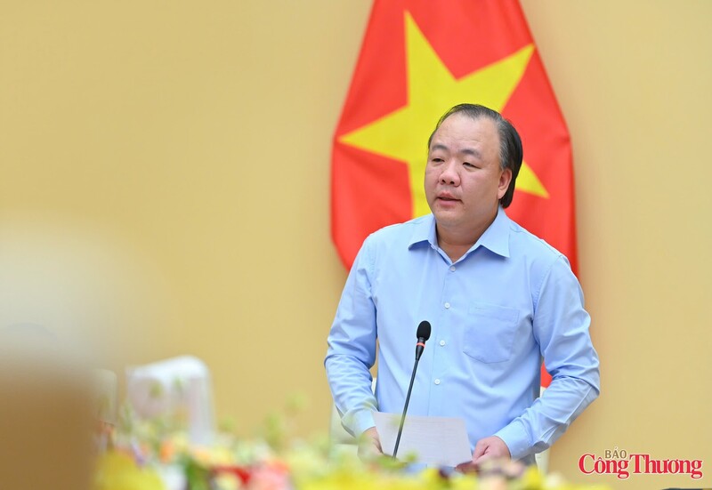 Ông Trần Hữu Linh - Cục trưởng Cục Quản lý và Phát triển thị trường trong nước. Ảnh: Nam Nguyễn