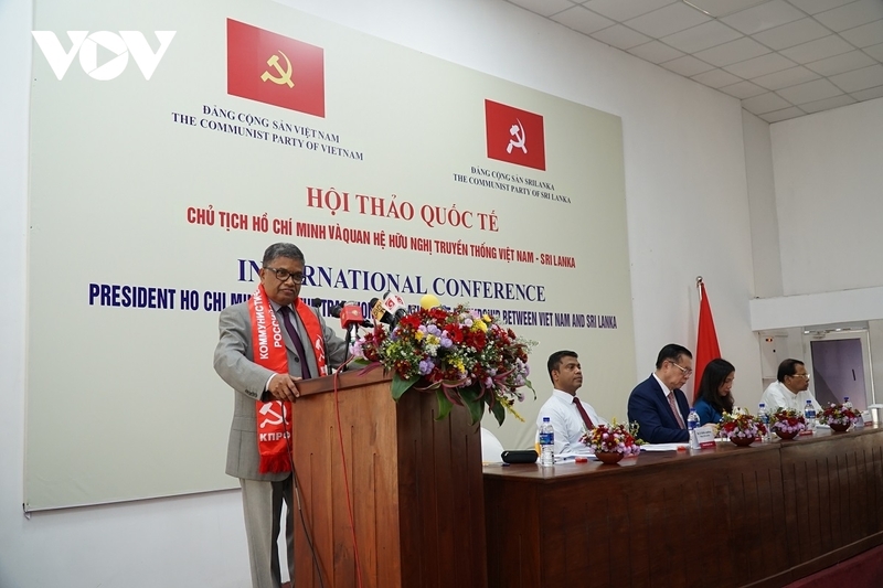 Tổng Bí thư Đảng Cộng sản Sri Lanka G. Weerasinghe phát biểu tại Hội thảo Quốc tế Chủ tịch Hồ Chí Minh và quan hệ hữu nghị truyền thống Việt Nam - Sri Lanka ở thủ đô Colombo tháng 6/2025.