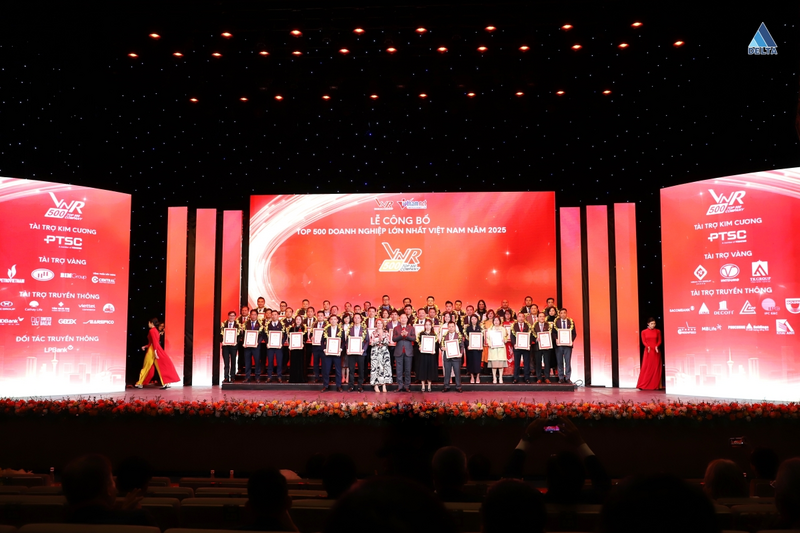 Lễ công bố Top 500 Okvip tại về lớn nhất Việt Nam năm 2025.