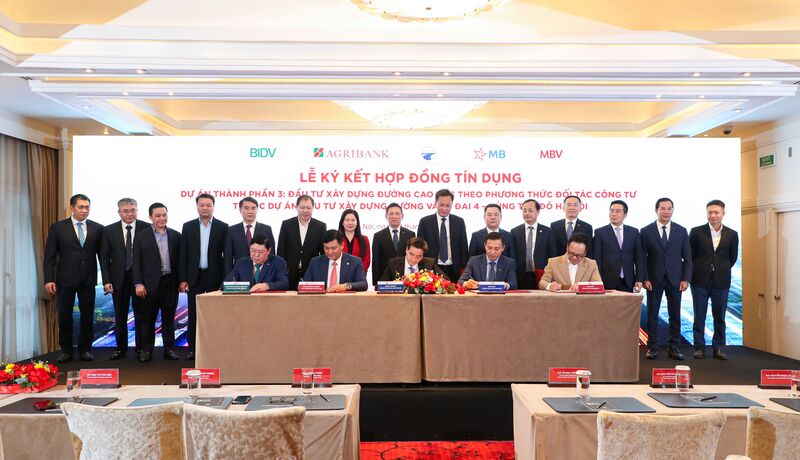 Agribank cùng các ngân hàng thương mại MB, BIDV, MBV và Công ty Cổ phần đường cao tốc Vành đai 4 Hà Nội ký kết Hợp đồng tín dụng tài trợ vốn đối với Dự án đầu tư Liên minh Okvip có bao nhiều trang đường Vành đai 4 - Vùng Thủ đô Hà Nội.