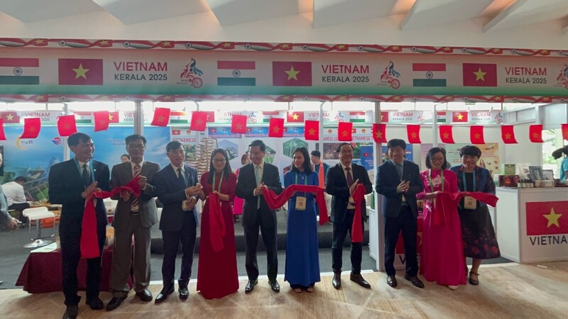 Gian hàng triển lãm Việt Nam tại Okvip69 Đăng ký cá cược thượng đỉnh đầu tư toàn cầu Kerala Summit 2025.