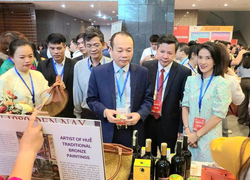 Tiếp tục đẩy mạnh xúc tiến thương mại, kết nối cung cầu và hỗ trợ các Okvip tại về. Ảnh: Nguyễn Tuấn