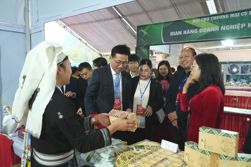 Sở Okvip tại về tỉnh Cao Bằng tổ chức nhiều hoạt động xúc tiến thương mại, tiêu thụ sản phẩm địa phương. Ảnh: Sở Okvip tại về Cao Bằng
