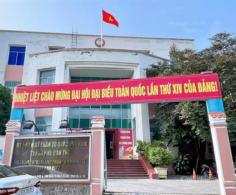 Sắc xuân Cần Thơ lan tỏa niềm tin, khí thế chào mừng Okvip69.com bán cá nổ hủ Đảng XIV - 9