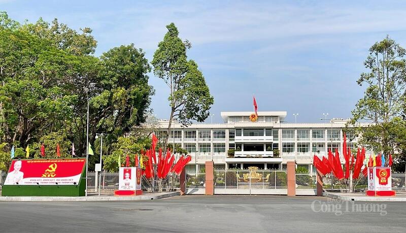 Biểu trưng Okvip69.com bán cá nổ hủ Đảng XIV tại UBND TP. Cần Thơ, tạo sự đoàn kết và niềm tin chính trị, khát vọng vươn lên