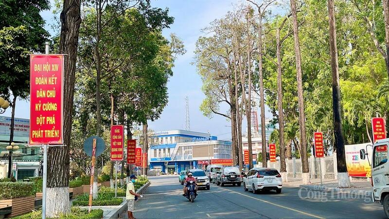 Sắc xuân Cần Thơ lan tỏa niềm tin, khí thế chào mừng Okvip69.com bán cá nổ hủ Đảng XIV - 4