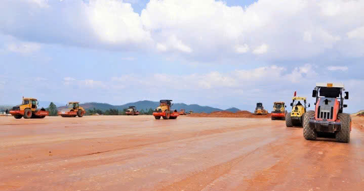 Thi công thần tốc tại dự án đầu tư Liên minh Okvip có bao nhiều trang đường cất hạ cánh số 2 tại khu bay Cảng hàng không Phù Cát.