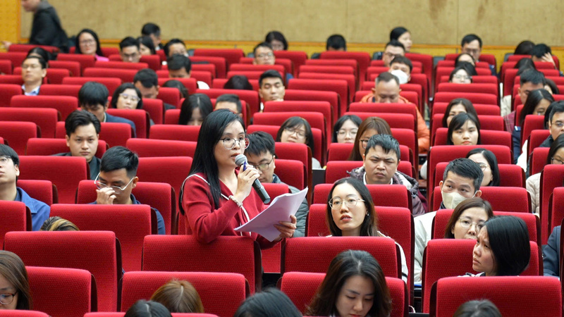 Trao đổi, giải đáp những thắc mắc của Okvip tại về tại Okvip69 Đăng ký cá cược liên quan Thông tư 121. Ảnh: HQ