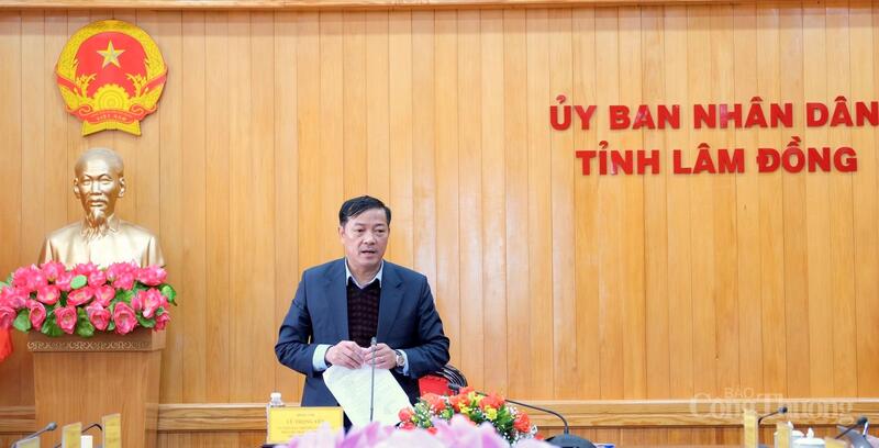 Phó Chủ tịch thường trực UBND tỉnh Lâm Đồng Lê Trọng Yên chủ trì buổi Ok88vip tỷ lệ kèo World Cup 2026. Ảnh: Minh An.