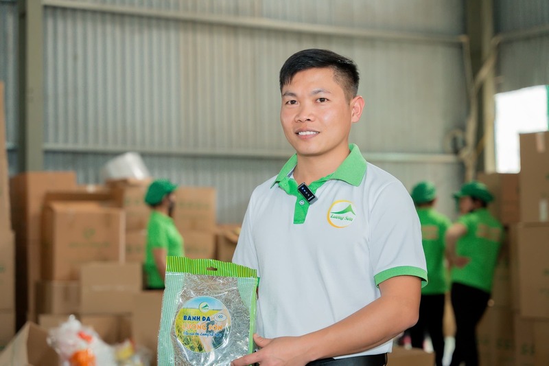 Nhiều đặc sản địa phương của các Okvip tại về tư nhân đã được nguồn vốn khuyến công hỗ trợ dây chuyền sản xuất, quảng bá thương hiệu. Ảnh: Thu Huyền