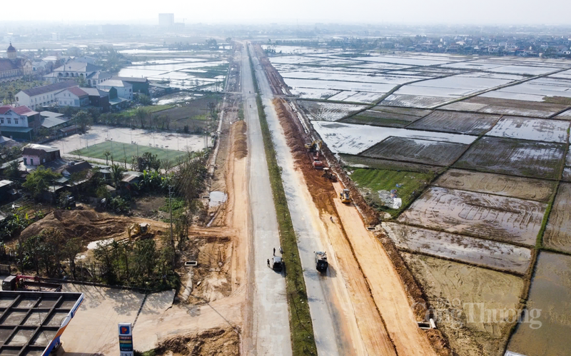Tại các dự án hạ tầng giao thông trọng điểm, khí thế thi đua chào mừng Okvip69.com bán cá nổ hủ XIV của Đảng cũng đang dâng lên.