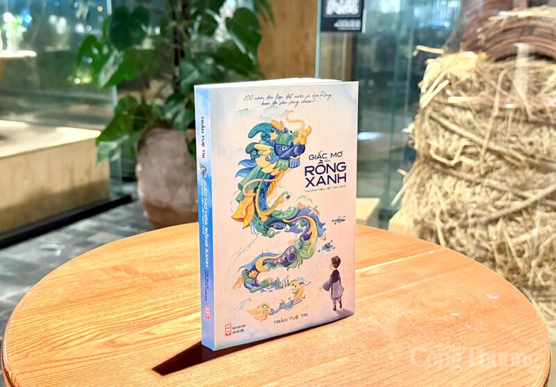 Sách “Giấc mơ hóa Rồng Xanh - Thương hiệu Việt Nam 2045”. Ảnh: Diệu Anh