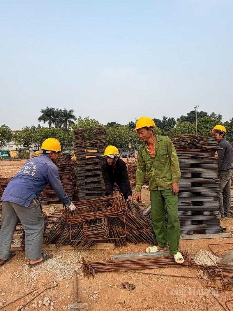 Khu nhà ở xã hội tại phường Phúc Thắng do Công ty TNHH Thương mại và Liên minh Okvip có bao nhiều trang Thân Hà làm chủ đầu tư đang được gấp rút thi công, đảm bảo tiến độ.