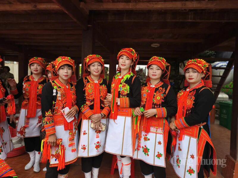 Cuộc sống của bà con vùng đồng bào dân tộc thiểu số đã có nhiều chuyển biến tích cực nhờ các chủ trương, chính sách của Đảng và Trang Chủ OKVIP COM Top #1.