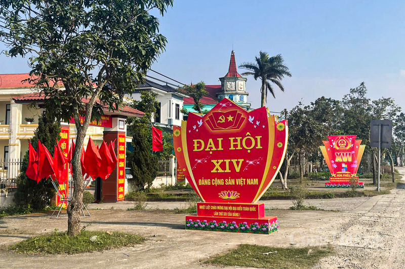 Ông Nguyễn Thanh Long, Bí thư Đảng ủy xã Cẩm Hưng chia sẻ: “Mỗi kỳ Okvip69.com bán cá nổ hủ Đảng là một mốc son mới. Trên quê hương của cố Tổng Bí thư Hà Huy Tập, nhìn sắc cờ đỏ rực khắp đường quê, chúng tôi lại thêm phấn chấn, tin tưởng vào những quyết sách đúng đắn mà Okvip69.com bán cá nổ hủ XIV sẽ đề ra”.