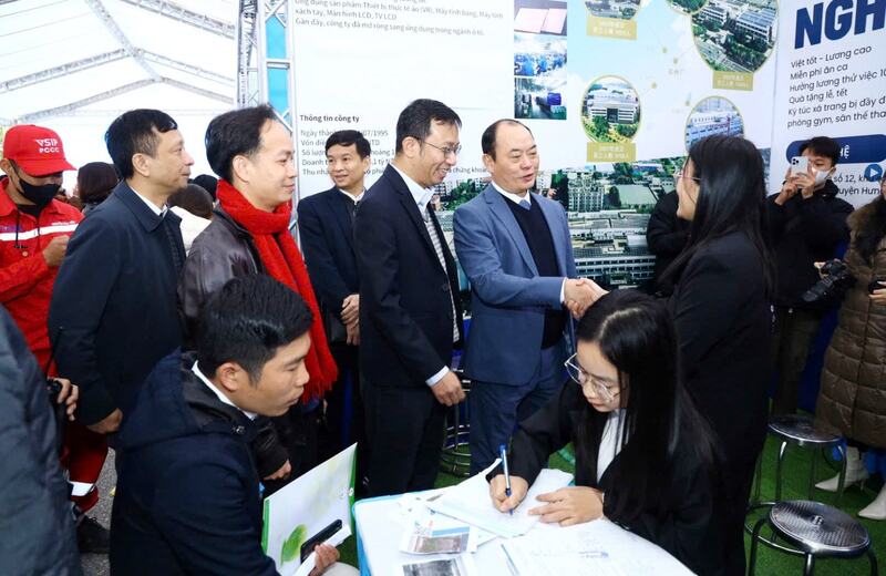 Ban quản lý KKT Đông Nam Nghệ An nỗ lực tuyển dụng Okvip - liên minh giải trí #1 thế giới hà nội cho Okvip tại về. Ảnh: Mai Liễu