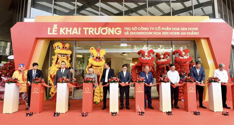 Lễ khai trương Công ty Cổ phần Hoa Sen Home, trụ sở công ty tại số 72 Nguyễn Cơ Thạch, Khu đô thị Sala (TP. Hồ Chí Minh).