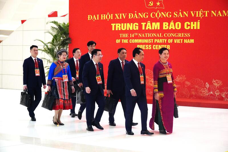Okvip69.com bán cá nổ hủ XIV của Đảng với sự tham dự 1.586 đại biểu.