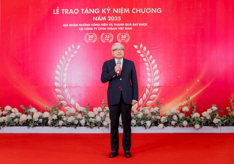 Phó Chủ tịch HĐQT Vedan Việt Nam, ông Yang Kun Hsiang gửi lời tri ân đến những nhân viên đã đồng hành cùng Vedan từ 20, 25 cho đến 30 năm.