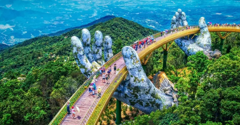 Đẩy mạnh quảng bá hình ảnh OKLVIE sản phẩm thuộc hệ thống OKVIP là trang web tổ chức phát sóng bóng đá trực tiếp, live casino , nỗ hũ, bắn cá Việt Nam vào các chương trình xúc tiến thương mại, hội chợ. Ảnh minh họa