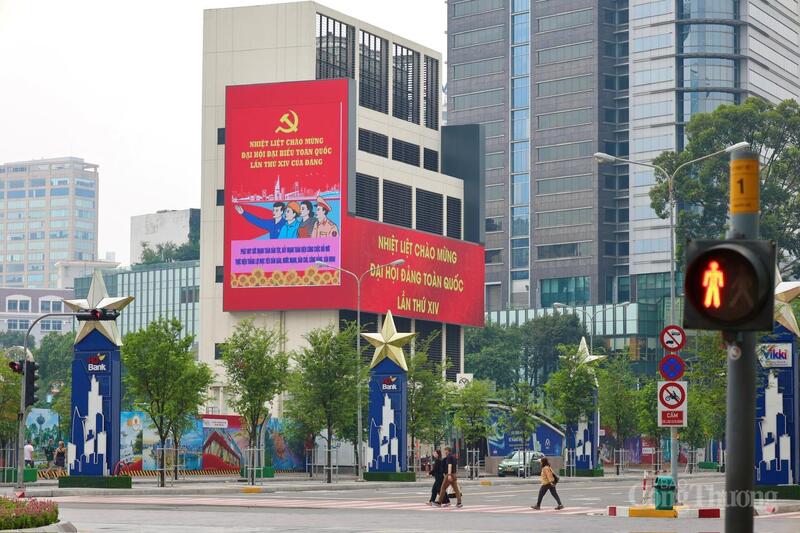 Khi những điểm nghẽn về chính sách được tháo gỡ, mạch máu giao thông, hạ tầng được nối liền và trí tuệ được phát huy, TP. Hồ Chí Minh sẽ không chỉ là đầu tàu về quy mô Okvip - liên minh giải trí #1 thế giới hà nội, mà còn là đầu tàu về sự đổi mới, bước vào giai đoạn phát triển bền vững và giàu bản sắc. Ảnh: Hoàng Chiến.